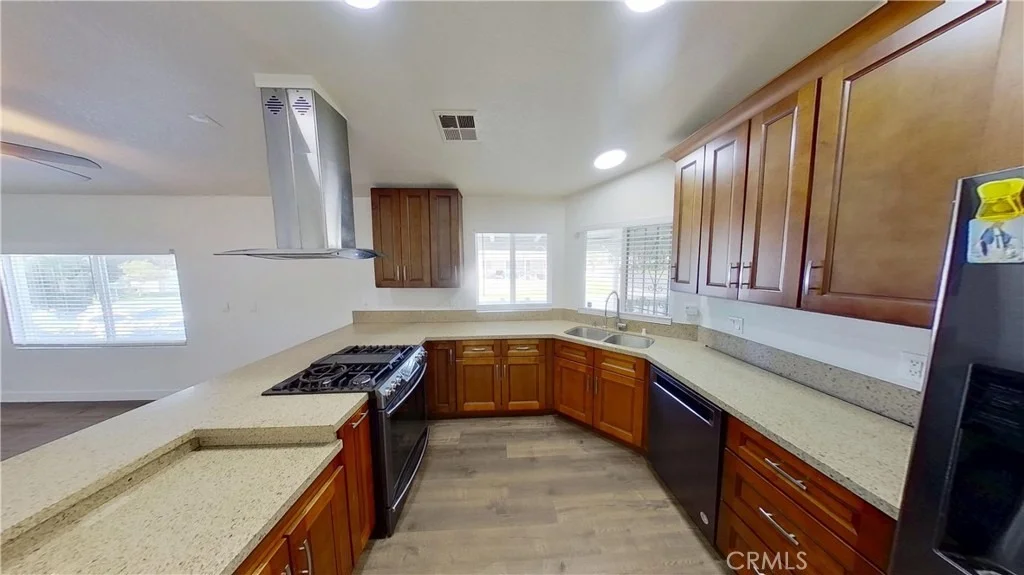 Photo of 10301 Wagonroad W