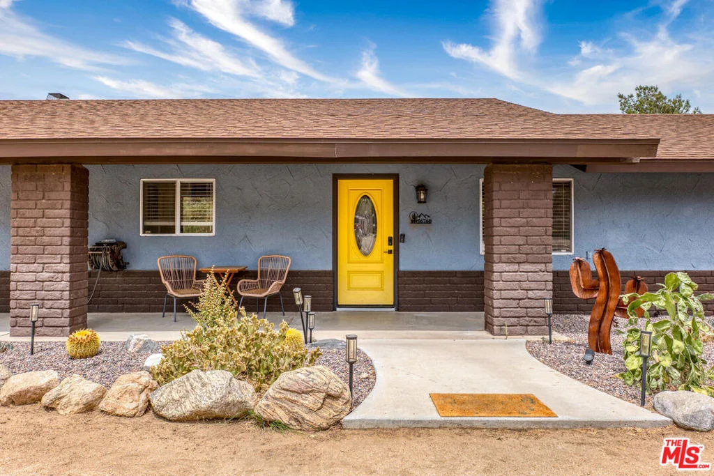 Photo of 56760 Ivanhoe Drive
