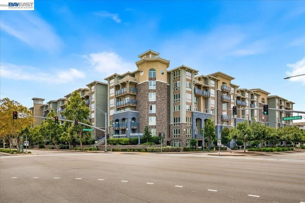 Photo of Unit 271 at 5501 De Marcus Blvd