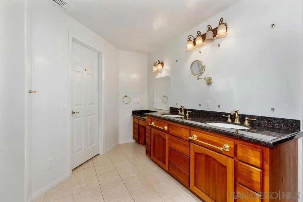 Photo of 411 Leclair