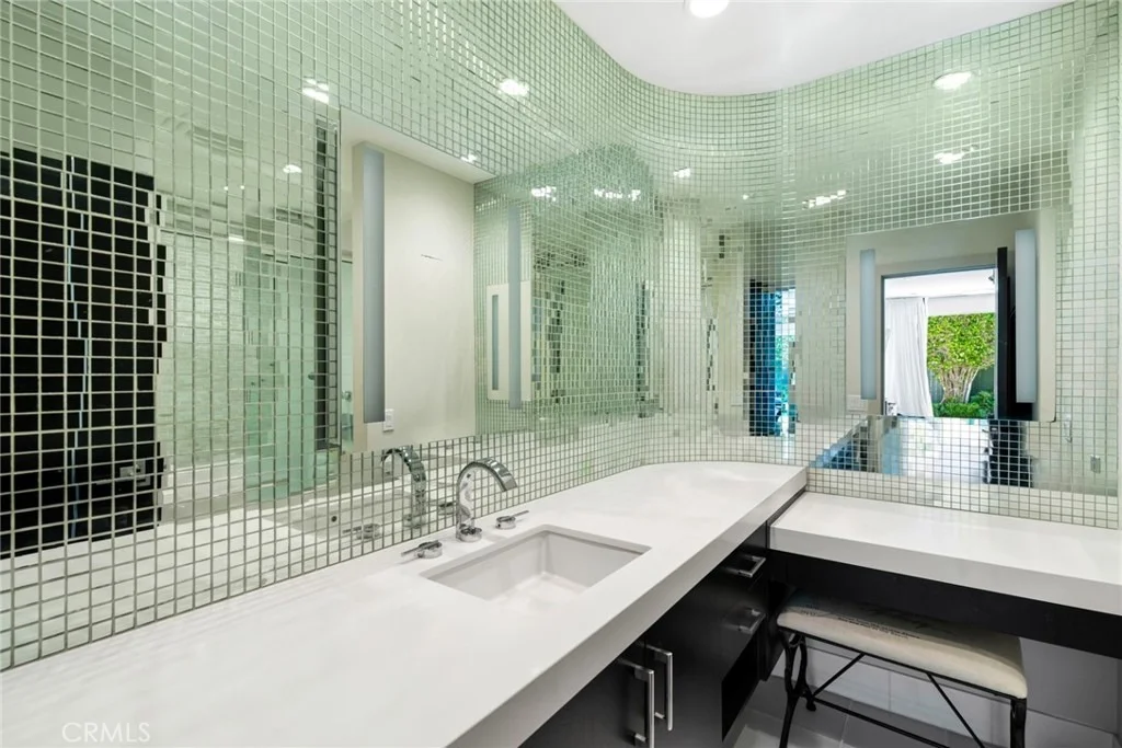 Photo of 820 Emerald Bay