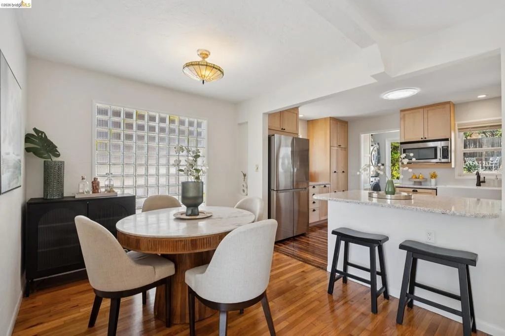 Photo of 2332 Mono Ave