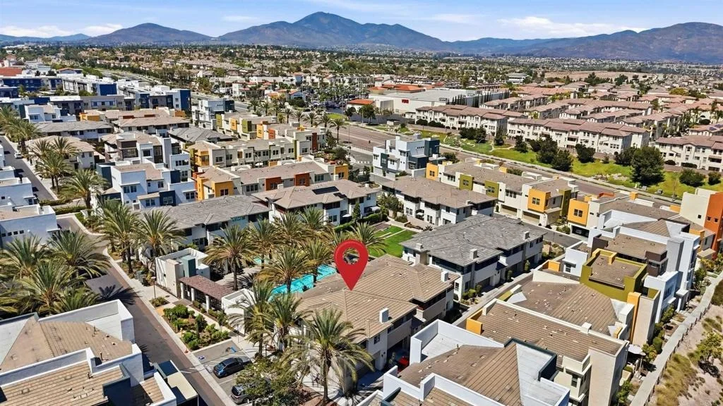 Photo of Unit 1 at 2055 Foxtrot Loop