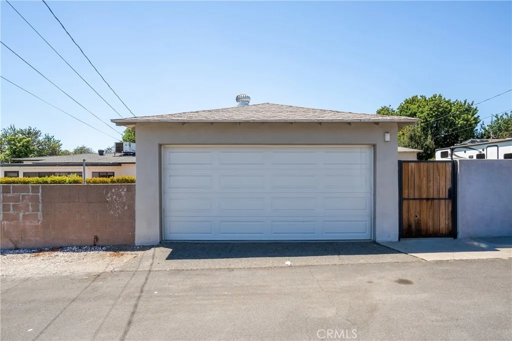 Photo of 686 N Ukiah Way