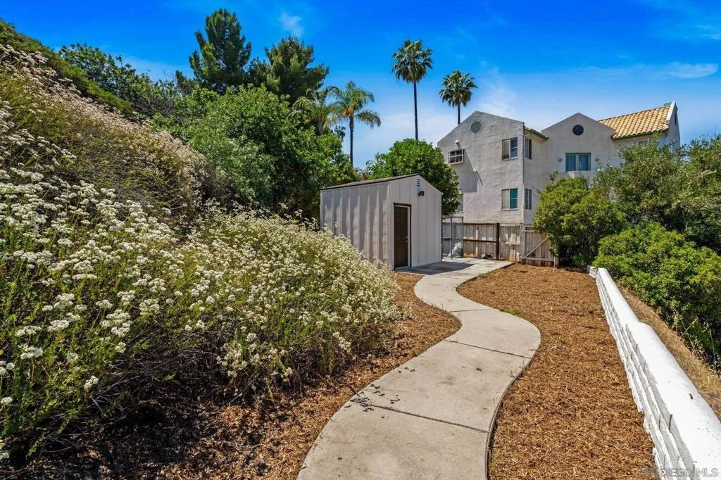 Photo of 4242 Avenida Gregory