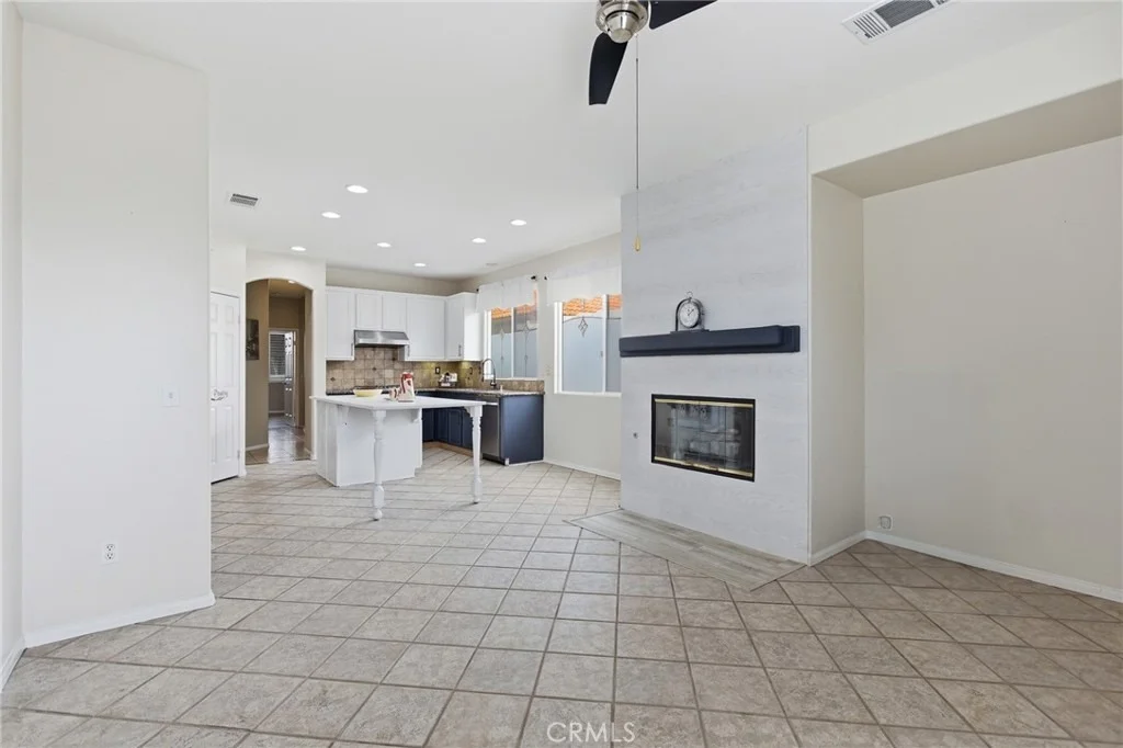Photo of 740 Bahama