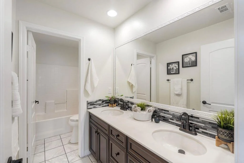 Photo of 629 Amarra Lane