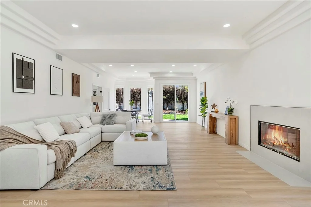 Photo of 188 W Arthur Avenue