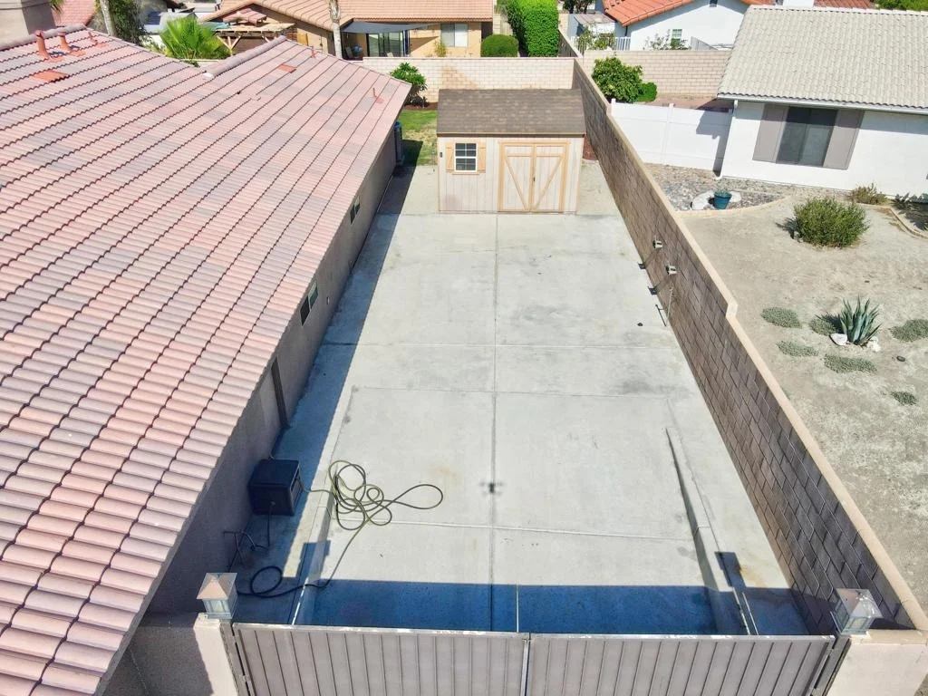 Photo of 41443 Balaclava Drive