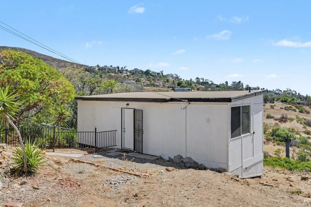 Photo of 2610 Helix St.