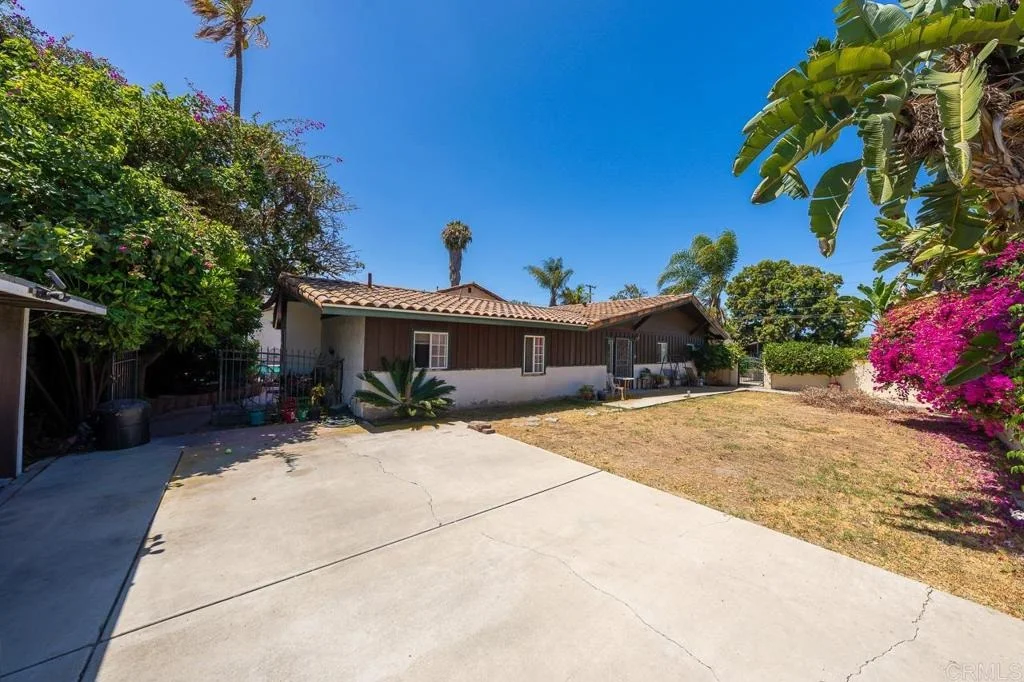 Photo of 487 Hilltop Dr