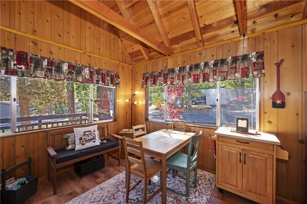 Photo of 698 Highland