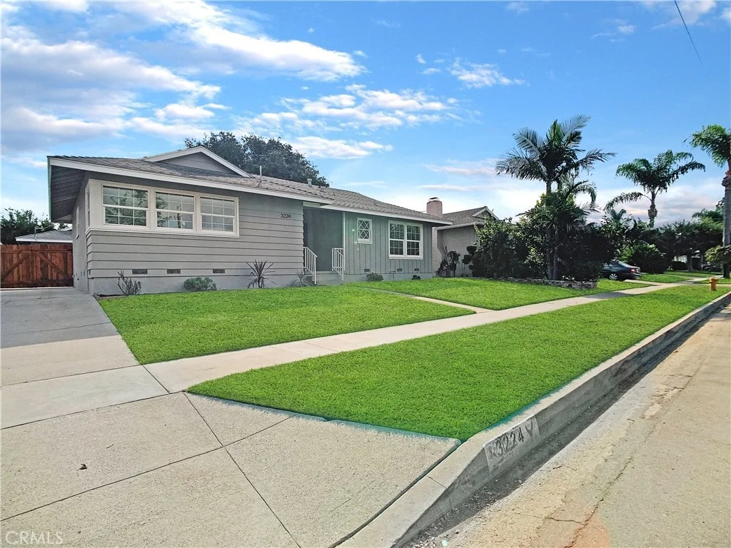 Photo of 3224 Petaluma Avenue