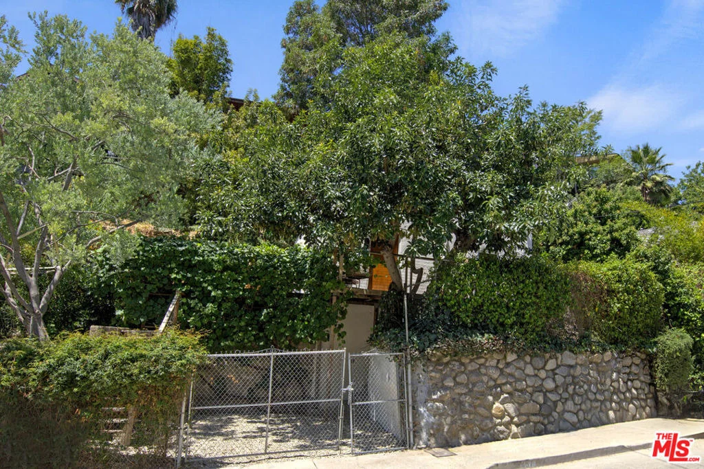Photo of 457 Museum Drive