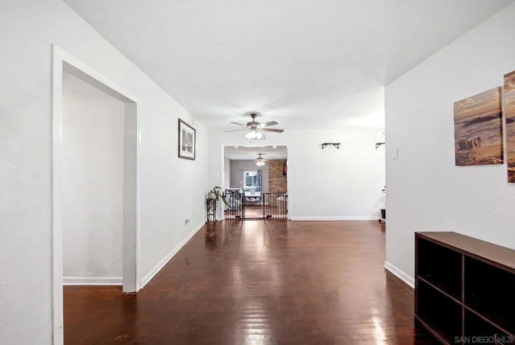 Photo of 8852 Railroad Ave
