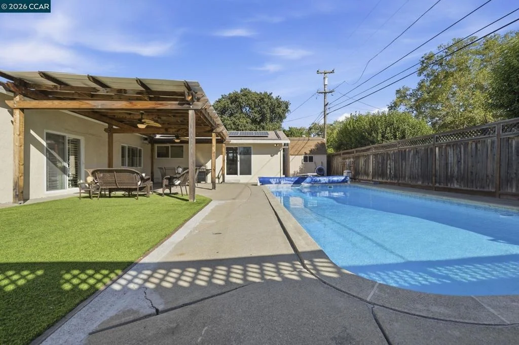 Photo of 4242 Henning Dr