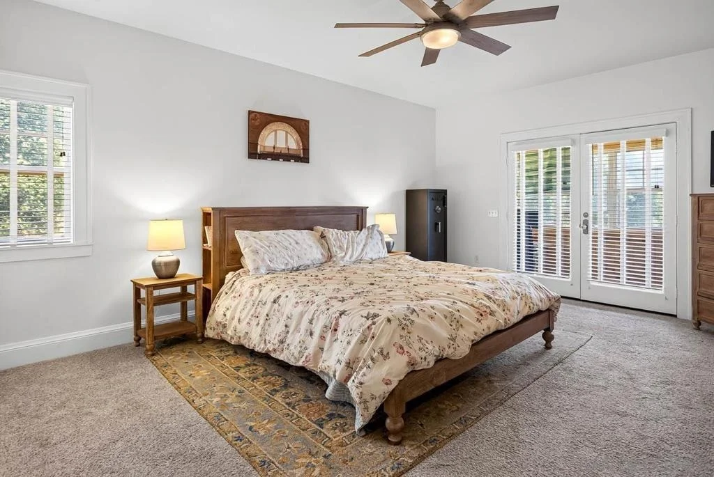 Photo of 4823 Belvedere