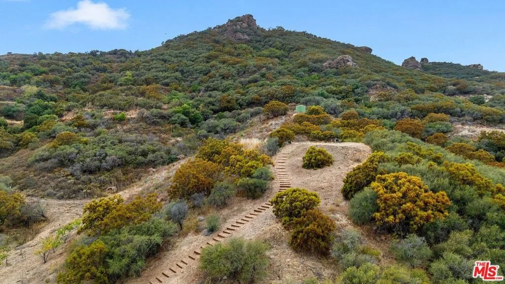 Photo of 14613 Yerba Buena Road