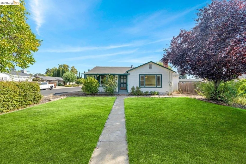 Photo of 3742 Walnut Ave