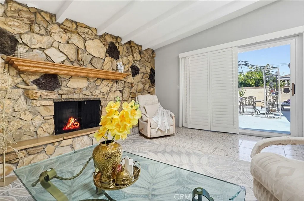 Photo of 555 W Shadwell