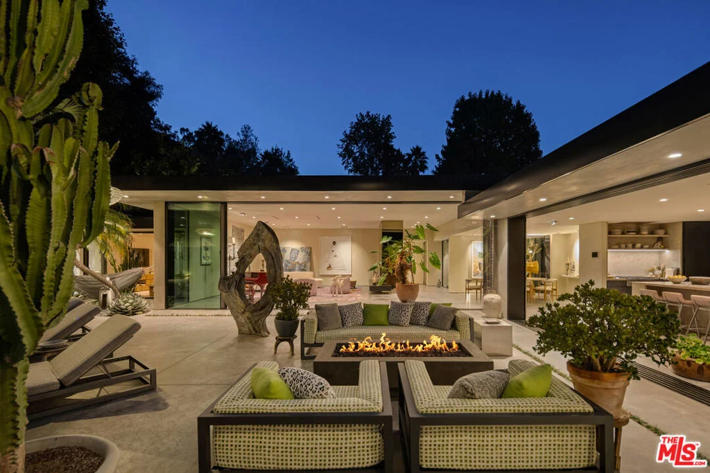 Photo of 1087 Moraga Drive