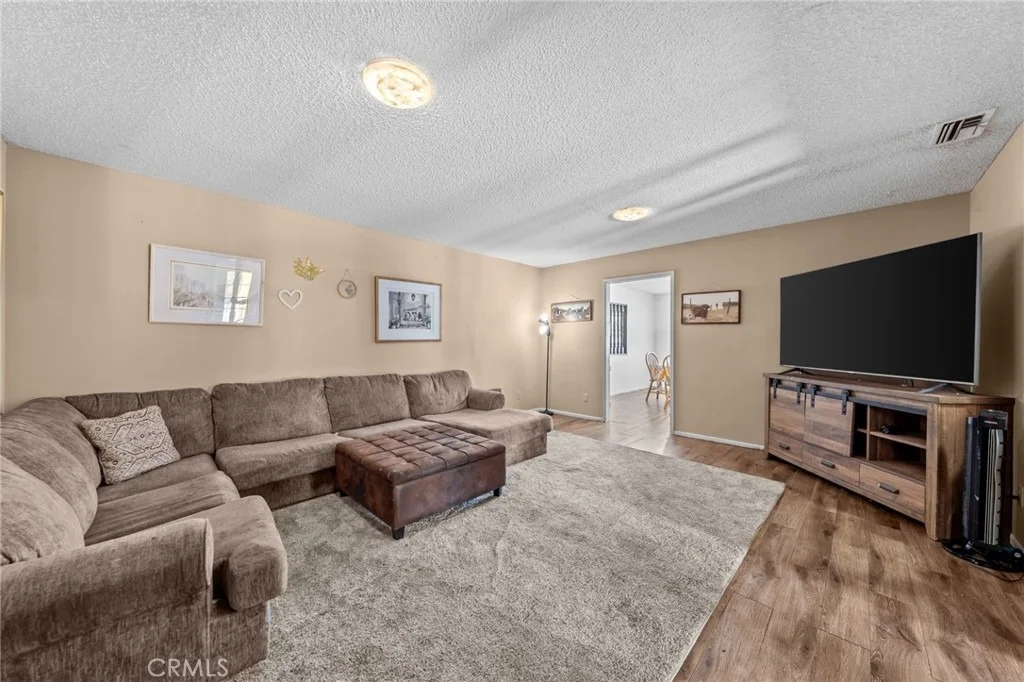 Photo of 25459 Bellview