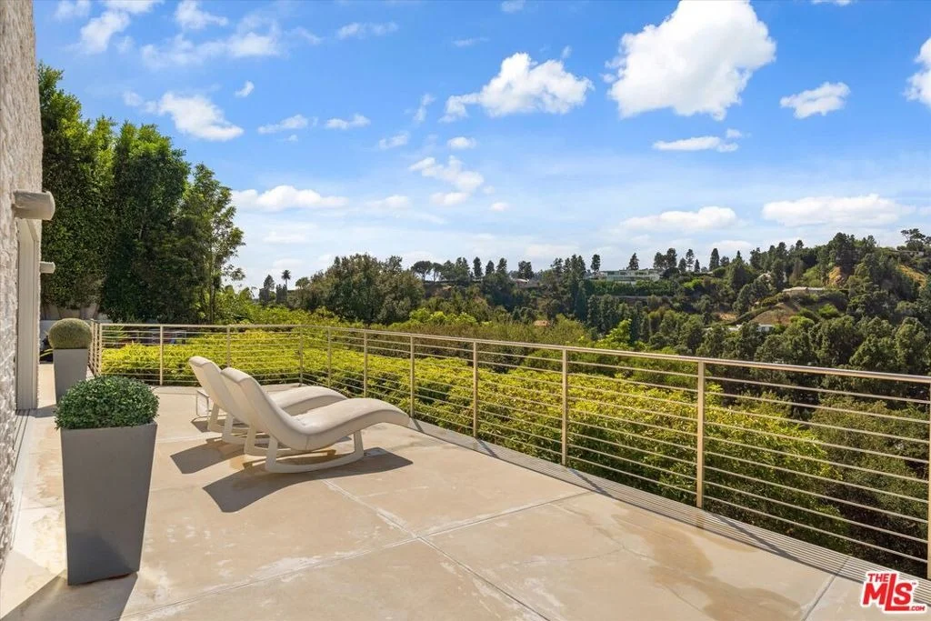 Photo of 9422 Readcrest Drive