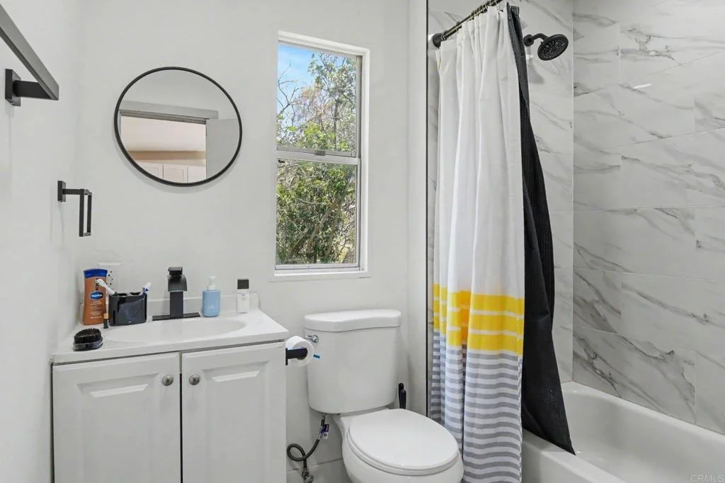 Photo of 2610 Helix St.