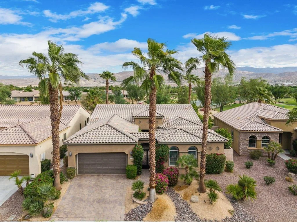 Photo of 81194 Avenida Colonias