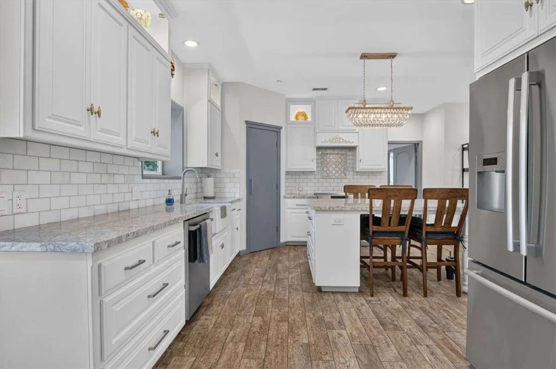 Photo of 1116 1120 Rolling Oaks Drive