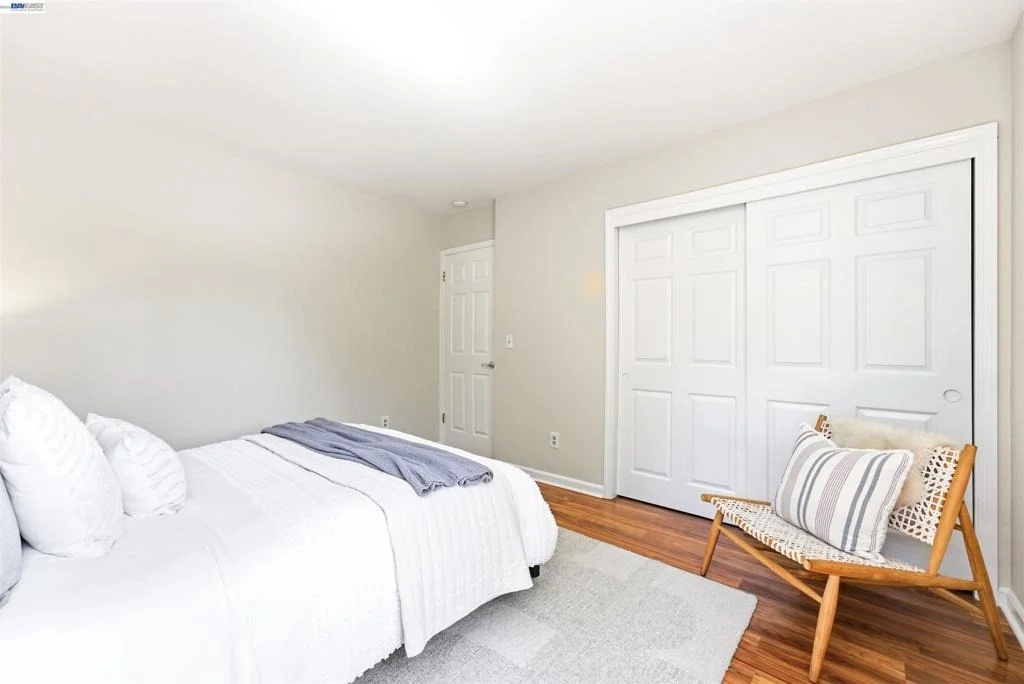 Photo of 23661 Glenbrook Lane