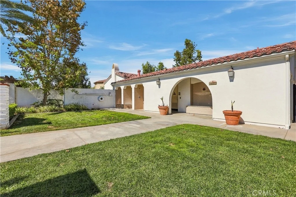 Photo of 881 Pear Court