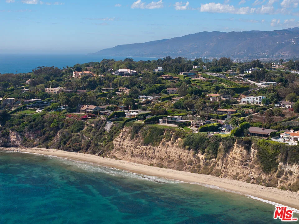 Photo of 29020 Cliffside Drive