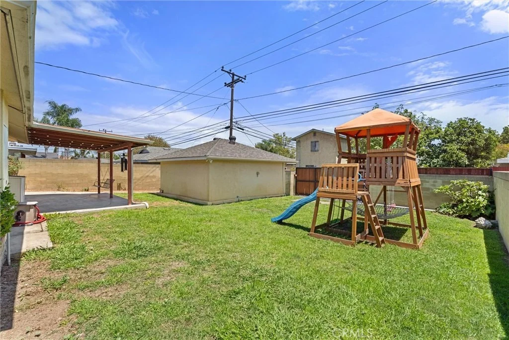 Photo of 3170 N Los Coyotes Diagonal