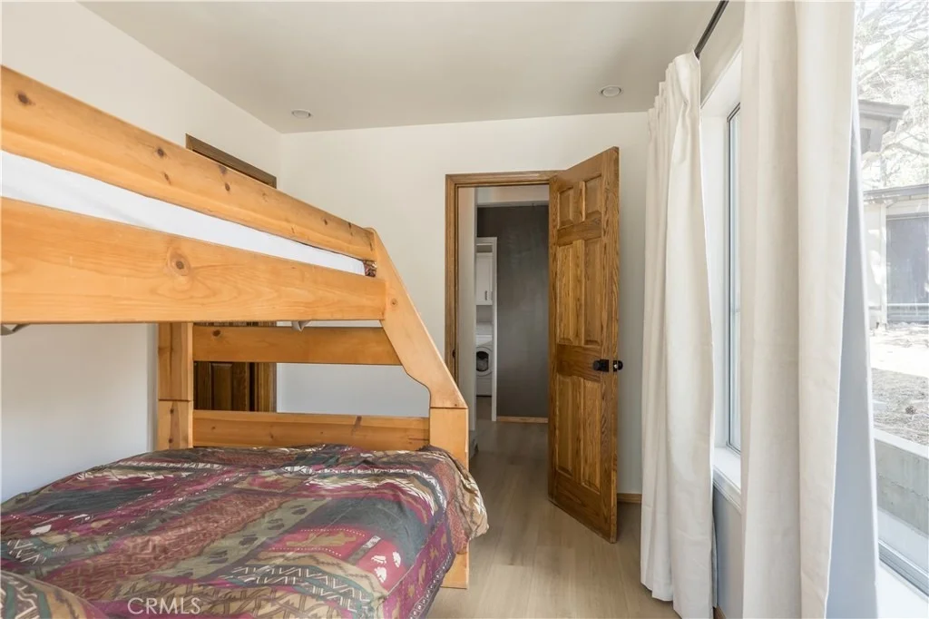 Photo of 1068 Lookout Mountain Road