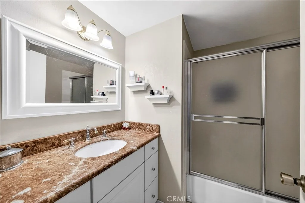 Photo of 1500 Canyon