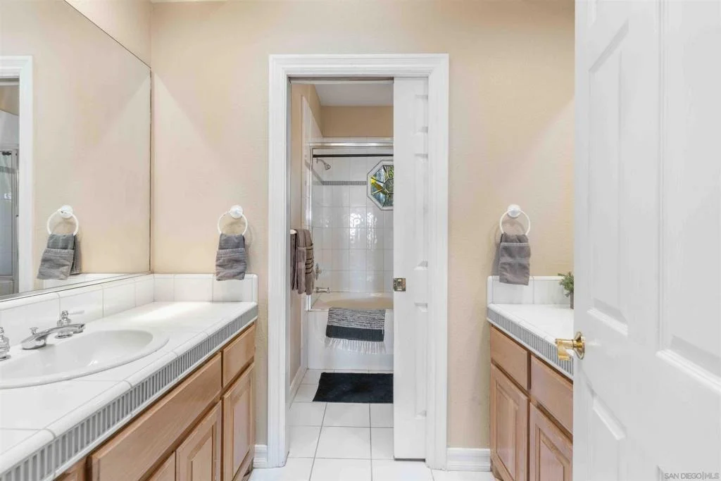 Photo of 2369 Vern Dr