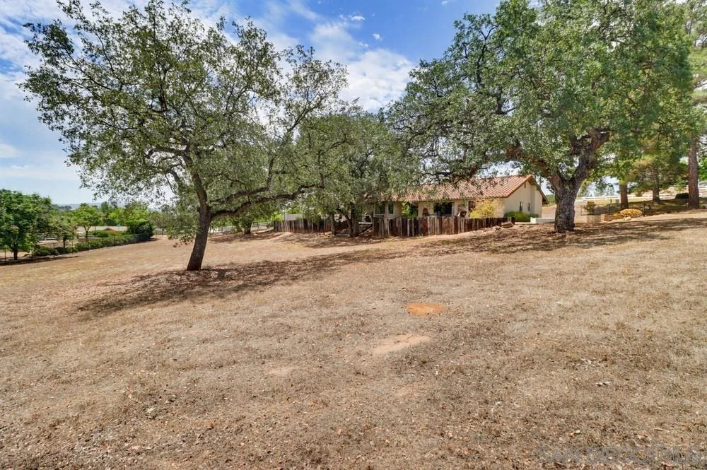 Photo of 2577 Camino Narciso