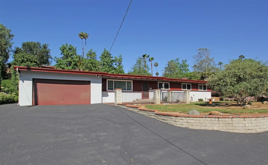 Photo of 1541 Encino Drive