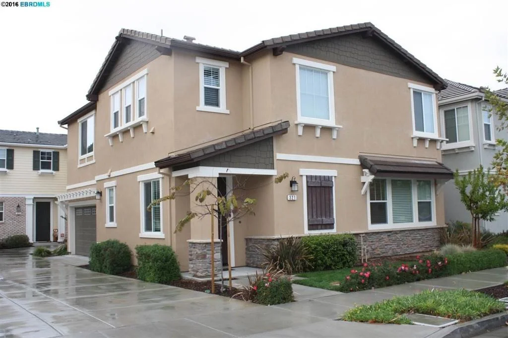 Photo of 321 Macarthur Way