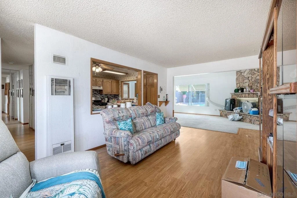 Photo of 965 Spinel Ave
