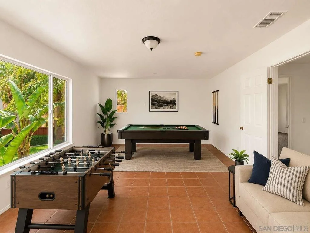 Photo of 1586 Silver Cup CT