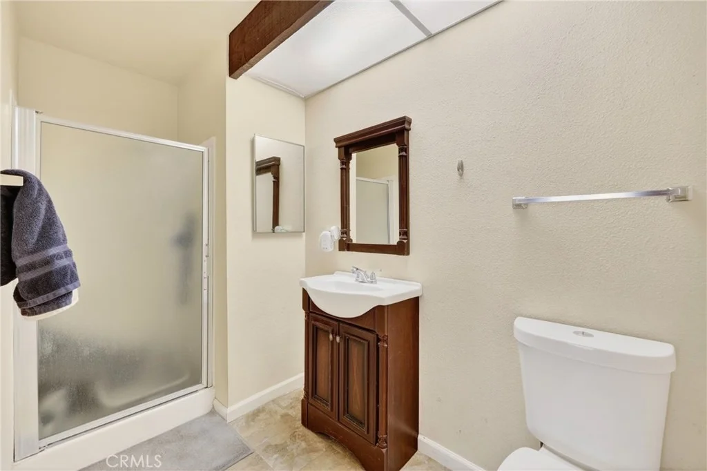Photo of Unit 21 at 5905 Rosemead Blvd