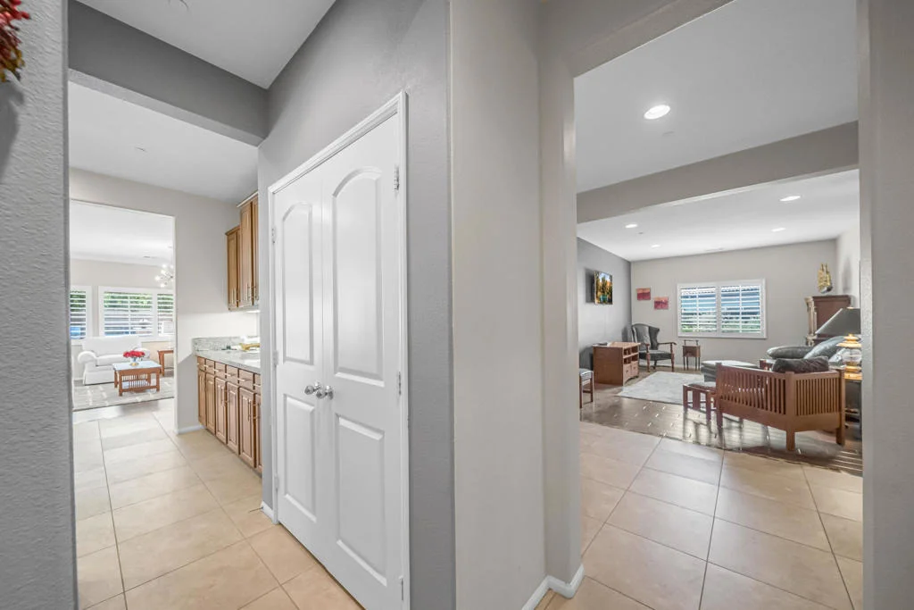 Photo of 42210 Summit Way