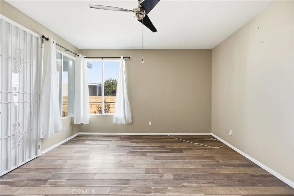 Photo of 740 Bahama