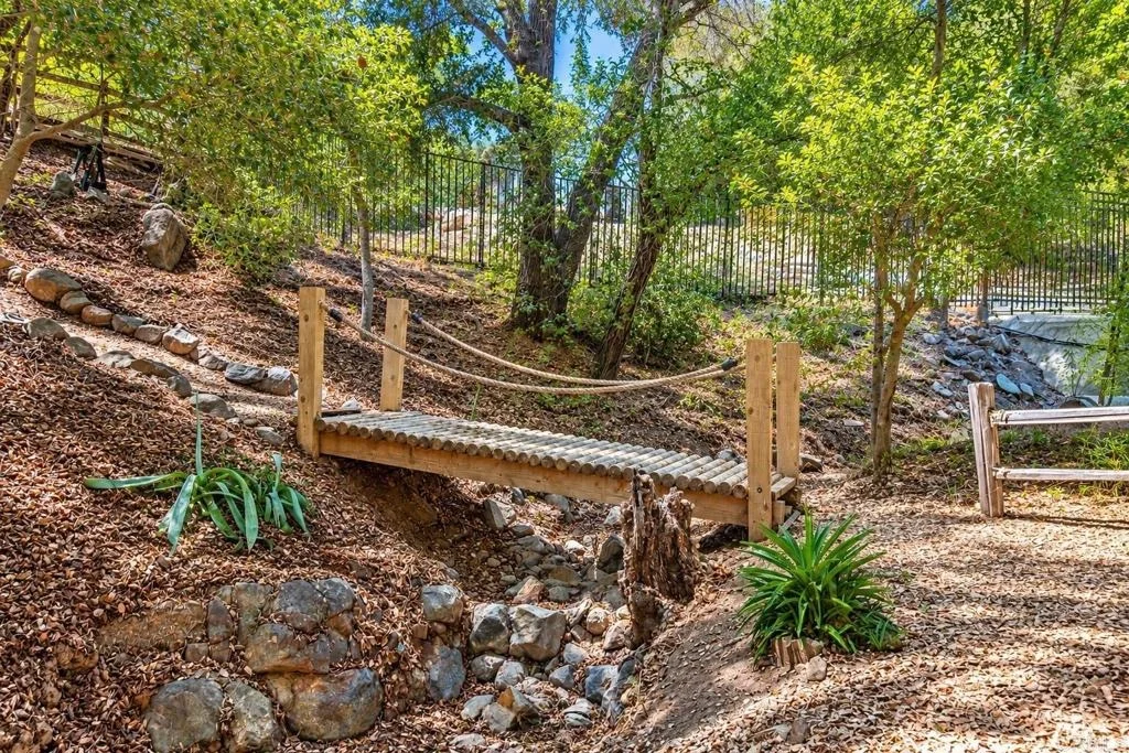Photo of 20020 Elfin Forest Road