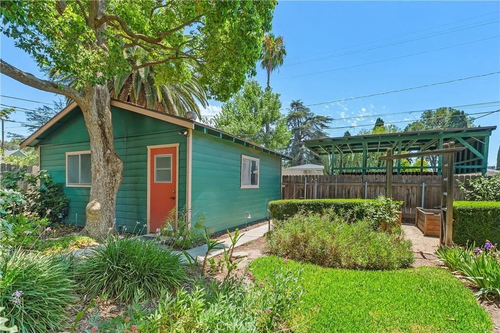 Photo of 3892 Oakwood Place