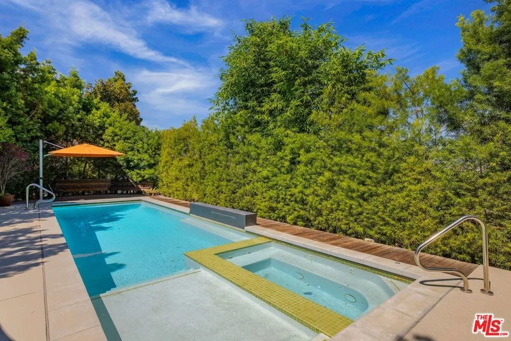 Photo of 3580 Multiview Drive