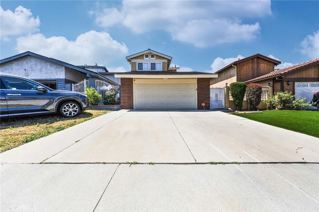 Photo of 814 E Sandpoint Court