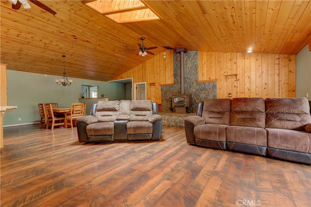 Photo of 5864 Paschal